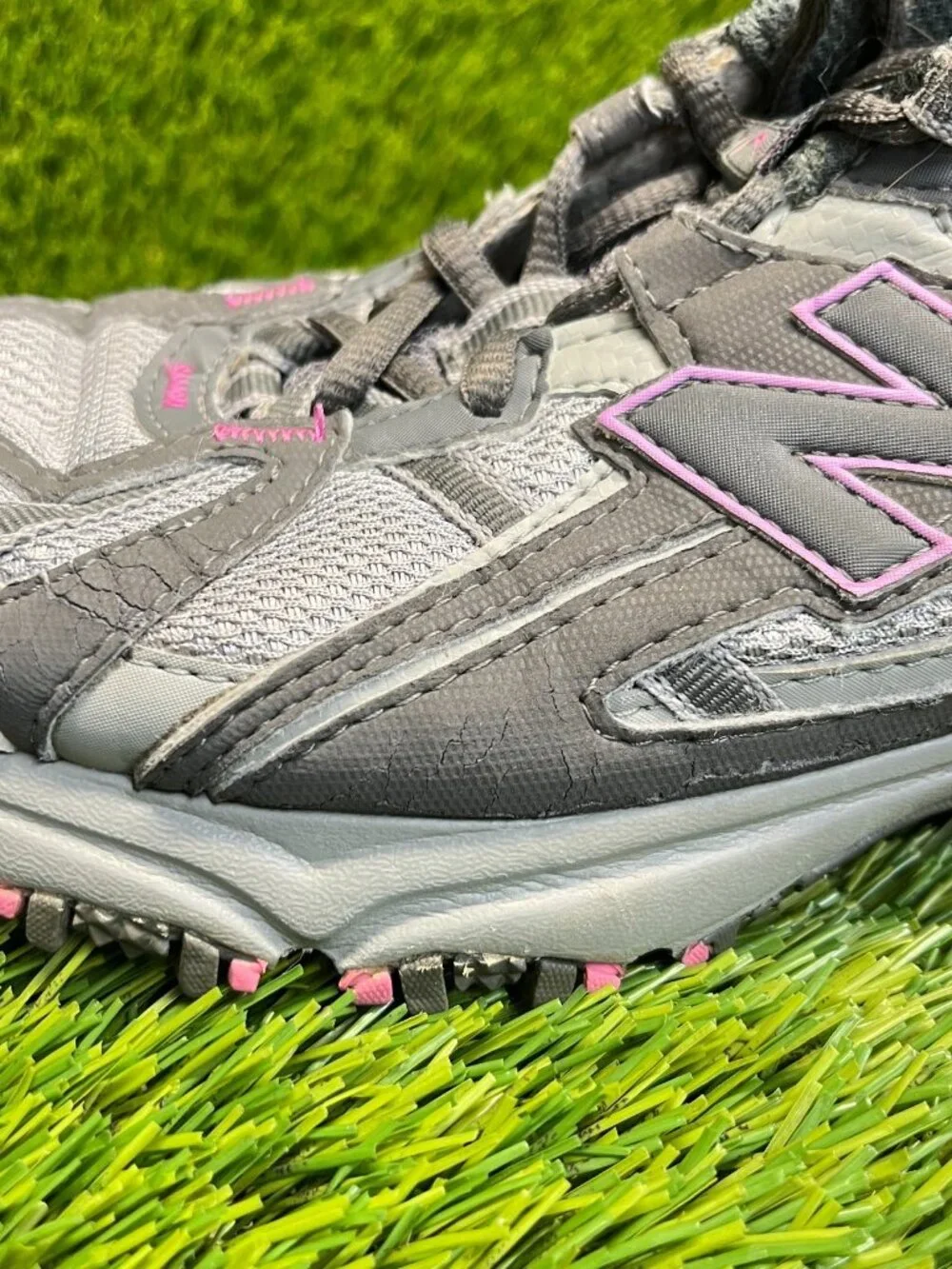 New Balance 411V2 Womens Size 8 Gray Black Pink Athletic Running Shoes Sneakers